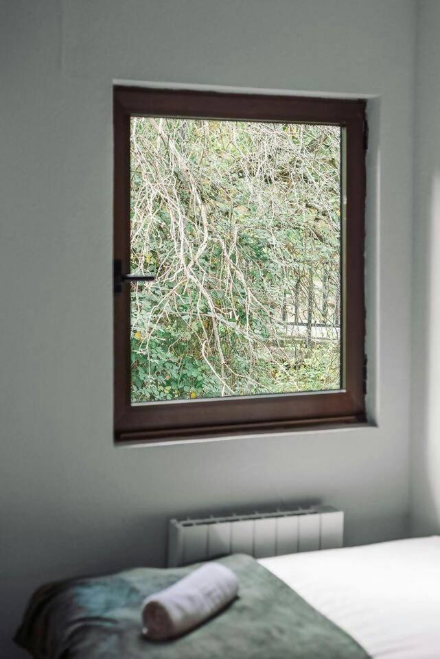 La Casita Del Arbol Apartment Sallent De Gallego Exterior photo